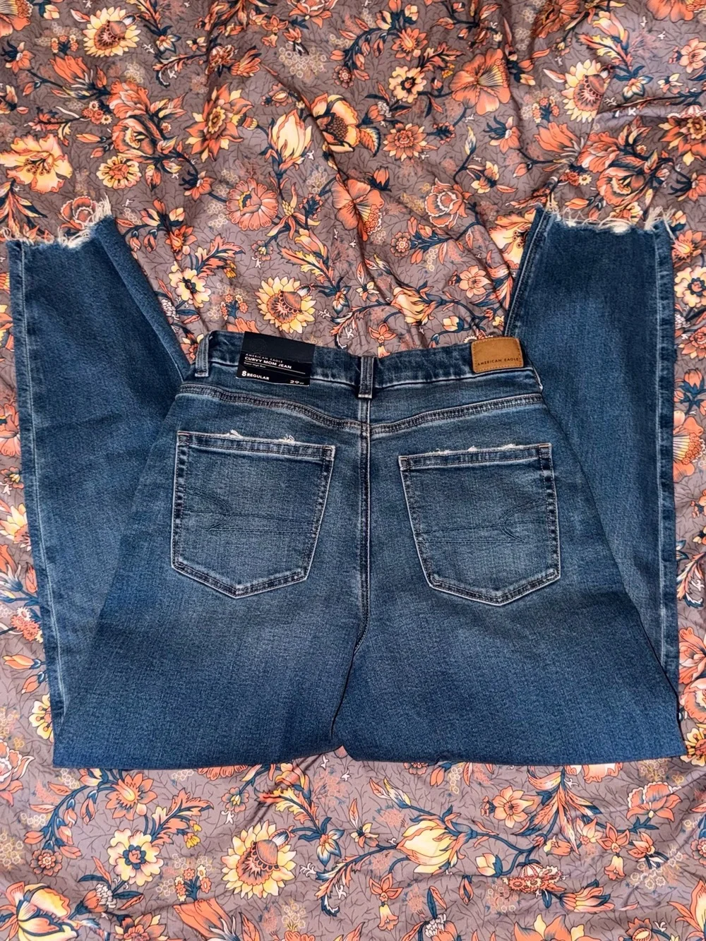 AE Curvy Mom Jean